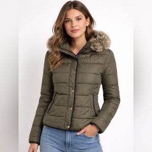 Old Navy Olive Green Quilted Puffer Coat Faux Fur Collar Women’s Winter Jacket M